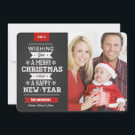 Cartão com fotos Feliz de Natal Chalkboard 2014<br><div class="desc">Cantos redondos divertidos e festivos com sinal de giz estilo pré-disquete com conselho Cartões de natal de Natal modelo de foto em placas planas de tendência. Estilo russo de quadro negro com fundo preto com tipografia do estilo de varsidade retrorreflectora e borda vintage. Adicione a sua foto de família favorita...</div>