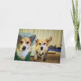 Cartão Corgi Dr. e enfermeira cuidem para se sentirem mel