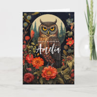 Coruja à noite com um aniversário de lua cheia