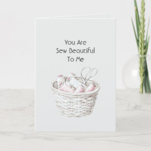 Cartão Cose Linda Cesta de Linha Rosa Bege Branco Amor