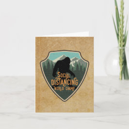 Cartão Crachá de Pé Grande do Mundo de Distância Social
