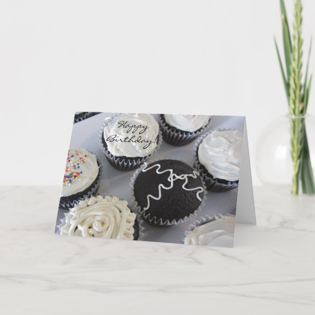 Cartão Cupcakes de Aniversário Elegantes (Frente)