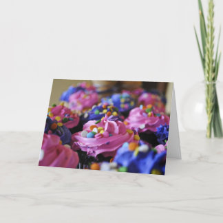 Cartão Cupcakes do aniversário