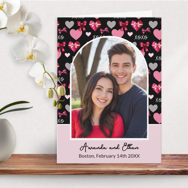 Cartão Custom Arch Photo Bows and Hearts Valentine's Day (A modern Valentine's Day card with photo in an arch shape, personalized text, and hearts and bows)