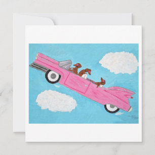 Cartão Dachshunds em um conversível rosa no céu