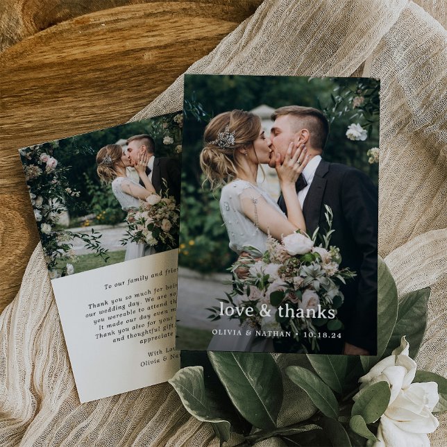 Cartão De Agradecimento Amor e Obrigados | Casamento Fotográfico Elegante (A simple and elegant wedding thank you card with room for two of your photos and a short note)