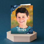 Cartão De Agradecimento Bar Mitzvah Foto Marinho Blue Agate Script Modern<br><div class="desc">Certifique-se de que seu Bar favorito Mitzvah mostre seu apreço a todos que apoiaram seu evento de marco! Envie este cartões de agradecimentos legal, único, moderno e personalizado! A tipografia de guião branca e rochas agatosas azuis marinhos acentuadas com veias falsas prateadas sobrepõem a foto de sua escolha. Uma estrela...</div>