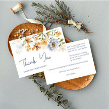 Bebê no chá de fraldas florescente de flores silve