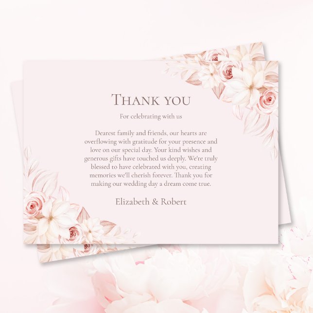 Cartão De Agradecimento Boho Pale Rosas Rosa Casamento (Boho Pale Pink Roses Wedding Thank You Card on table with pink roses.)