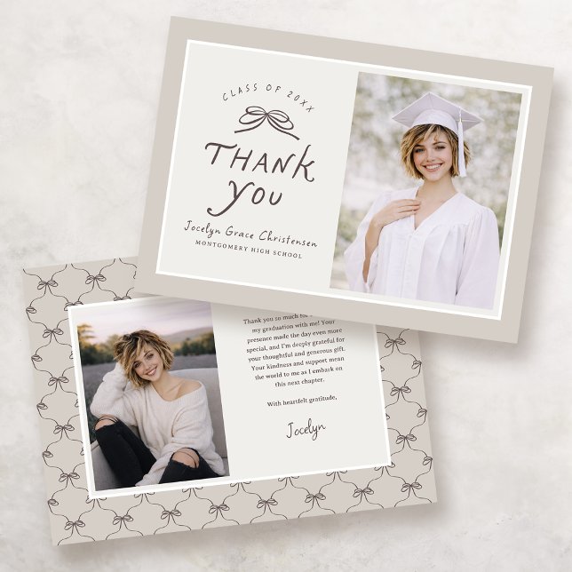 Cartão De Agradecimento Bow Modern Photo Graduation Thank You Card (Front and Back View)