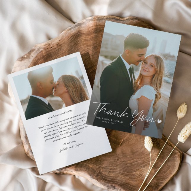 Cartão De Agradecimento Casamento com Foto de Coração de Script Simples (Simple script with heart wedding 2 photo thank you cards.)