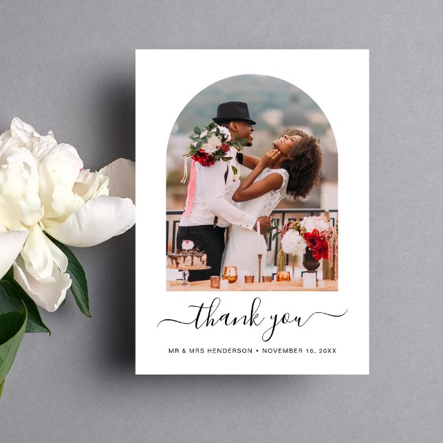 Cartão De Agradecimento Casamento com Fotografias Archadas (Celebrate your love story with a thank you card showcasing your photo in an elegant arch frame)