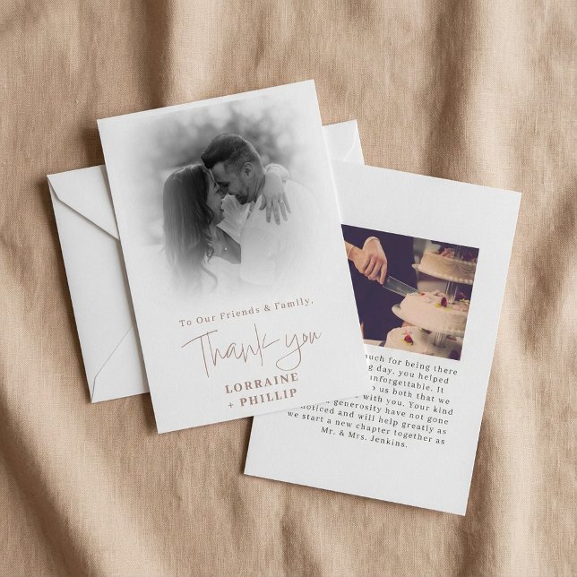 Cartão De Agradecimento Casamento com gradiente de foto de cor de script r (Romanic script colour photo gradient wedding thank you card.)