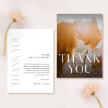 Cartão De Agradecimento Casamento da Tipografia Simples e Elegante<br><div class="desc">Compartilhe suas obrigados incríveis com o Cartões de agradecimentos de Casamento da Tipografia Simples Elegante e Minimalista de Fotos, com uma cobertura de tipografia limpa na sua foto favorita de casamento. Este design moderno e minimalista emparelha elegância eterno com simplicidade, fazer uma maneira chique de expressar sua gratidão. Personalize facilmente...</div>