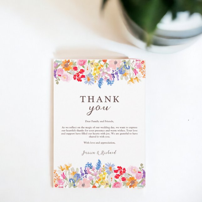 Cartão De Agradecimento Casamento de flores silvestres do primavera modern (Modern spring garden wildflowers script wedding thank you card)