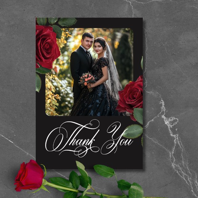 Cartão De Agradecimento Casamento de Foto Floral de Rosas vermelhas de San (Elegant Moody Blood Red Roses Floral Wedding Thank You Card)