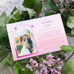 Cartão De Agradecimento Casamento de Fotografia da Estrela Solar Rosa-Rosa<br><div class="desc">Mística Chic Sunset Pink Sun Moon Stars Celestial Foto Casamento Celestial Obrigado Cartões mostra o sol, a lua e as estrelas com um quadro rosa e roxo ao redor da sua foto favorita em um fundo solar pastel praia. Personalize editando o texto nas caixas de texto fornecidas e adicionando sua...</div>