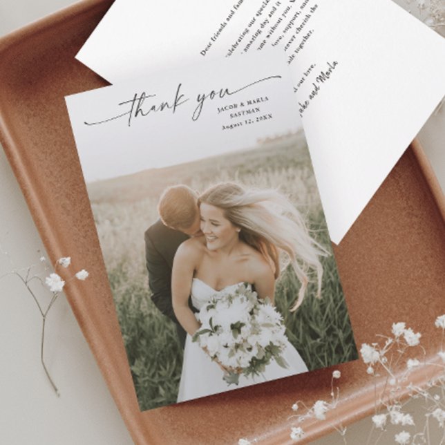 Cartão De Agradecimento Casamento de Fotografia de Script Simples (Elegant script wedding photo thank you card.)