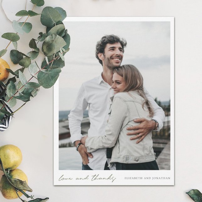 Cartão De Agradecimento Casamento de Fotografias com Script Verde Moderno  (Criador carregado)