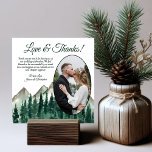 Cartão De Agradecimento Casamento de Fotos Oval entre Montanhas Russas e P<br><div class="desc">Estes belos cartões de agradecimento de casamento são uma maneira maravilhosa de mostrar seu apreço aos seus amigos e família por celebrar com você no seu dia especial. Eles apresentam sua foto de casamento em uma moldura oval com uma paisagem aquosa de pinheiros e picos de montanha robustos. O título...</div>