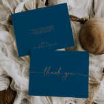 Cartão De Agradecimento Casamento Plana Clássico marinho Azul Dourado<br><div class="desc">Este cartões de agradecimentos de casamento clássico de ouro azul marinho é perfeito para um casamento rústico. O design simples e elegante apresenta a tipografia clássica e de rico em ouro. Personalize o dentro da placa com seus nomes e uma mensagem de obrigado. Ou deixe o vazio da seção de...</div>