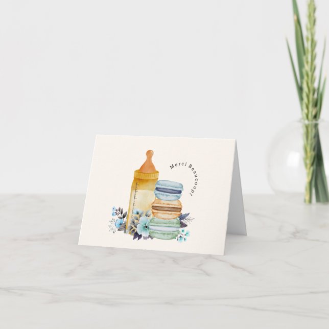 Cartão De Agradecimento Chá de Bebê Merci Macarons & Leite Azul (Frente)