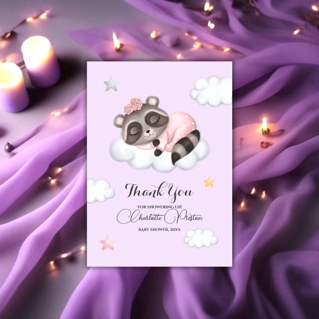 Cartão De Agradecimento Chá de fraldas Lilac da Gentle Baby Girl Raccoon (Gentle Baby Raccoon Animal Girl Baby Shower Thank You Card)