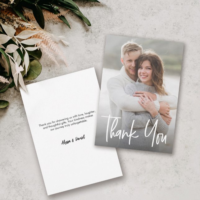 Cartão De Agradecimento Chá de Noiva Personalizado Moderno com Foto Pequen (Modern Minimalist engagement photo bridal shower thank you card.)