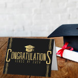 Cartão De Agradecimento Classe de Graduação de Parabéns Pretos e Dourados<br><div class="desc">Cartão de parabéns preto e dourado para uma cerimônia de graduação. Design apresenta um texto de limite quadrado triplo,  boné de formatura e ano de graduação personalizável. Personalize-o com a sua classe de ano. Adaptação para qualquer tipo de licenciatura: segundo grau,  universidade/universidade,  enfermagem,  etc.</div>