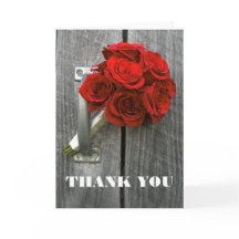 Cartão de agradecimento com buquê de rosas vermelh