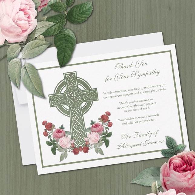 Cartão De Agradecimento Condolência dos Rosas Célticos Religiosos (Celtic Irish Cross with roses funeral condolence thank you card)