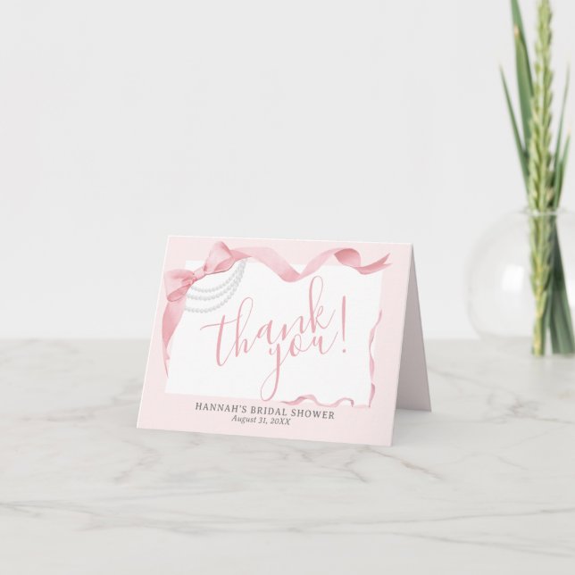 Cartão De Agradecimento Coquette Rosa com Laço e Pérolas Chá de Noiva Mode (Frente)