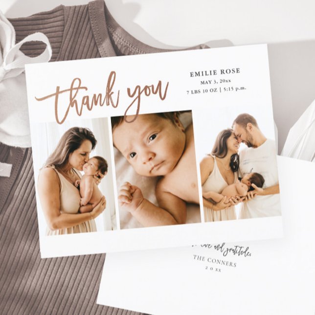 Cartão de Agradecimento de Bebê com Roteiro de Orç (Modern rose gold script lettering 3 photo baby thank you card brith announcement.)