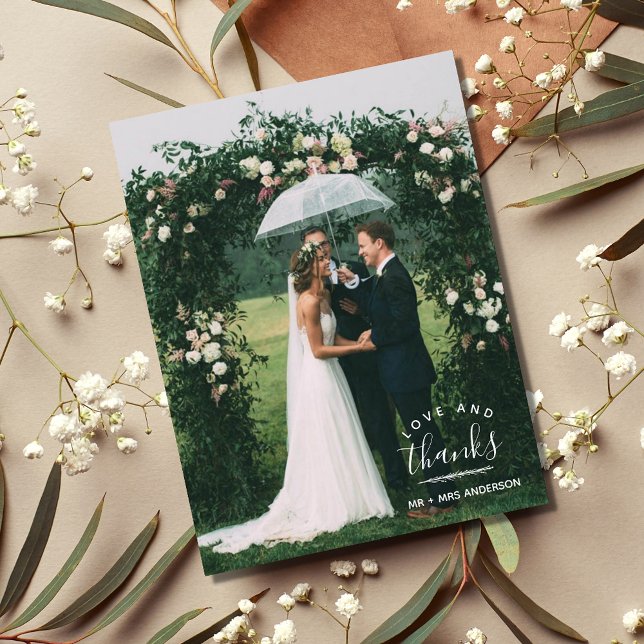 Cartão de agradecimento de casamento com foto de a (Love and Thanks Photo Wedding Thank You Postcard)