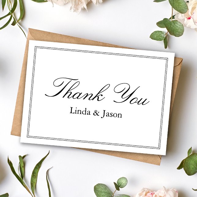 Cartão de Agradecimento de Casamento em Letra Clás (White classic script thank you card shares heartfelt gratitude with timeless elegance.)