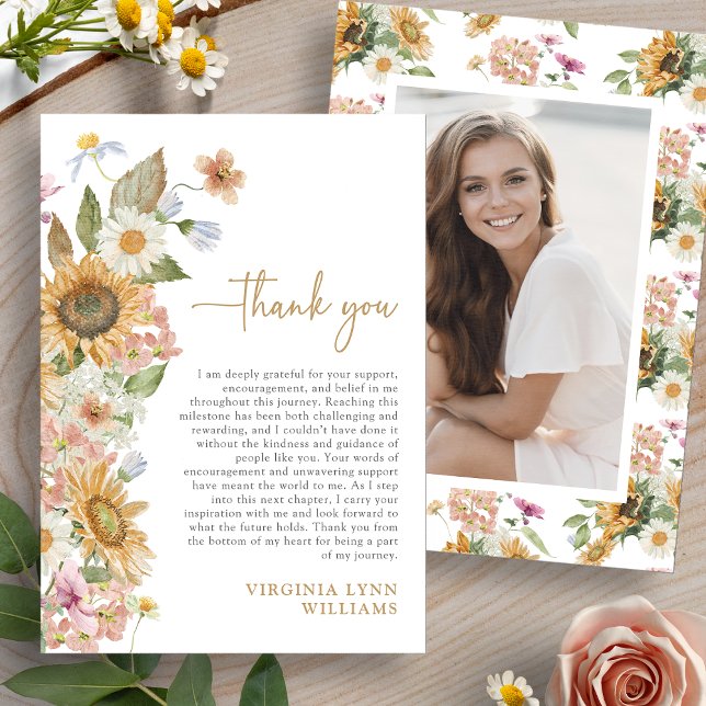 Cartão de Agradecimento de Formatura com Foto de G (Sunflower Photo Graduation Thank You Card by Painted Paperie
)