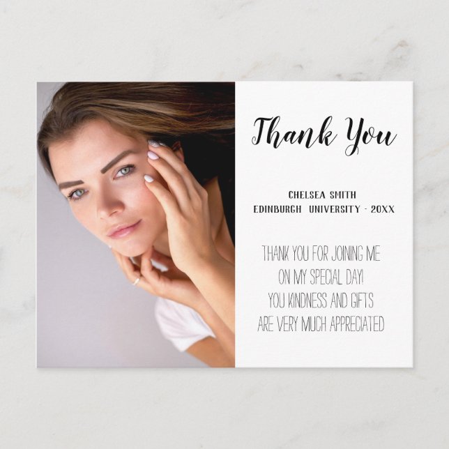 Cartão de agradecimento de formatura com letra mod (Frente)