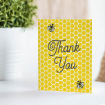 Cartão De Agradecimento Doce Vintage Abelha de Mama-Abelha Chá de fraldas<br><div class="desc">Um fundo amarelo e branco de colmeia com água doce,  abelhões-de-água e tipografia inspirada na safra são as características desse cartões de agradecimentos de chá de fraldas neutro por gênero. Os convites para chás de fraldas e outros elementos de coordenação estão disponíveis na coleção.</div>