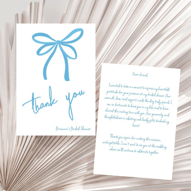 Cartão De Agradecimento Ela é casando arco de fita azul (She's tying the knot blue ribbon bow bridal shower thank you card)