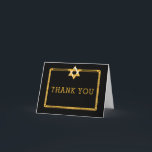 Cartão De Agradecimento Estrela Dourada Negra do Bar David Mitzvah Obrigad<br><div class="desc">Tons preto e dourado simples e elegante Estrela do Bar David Mitzvah "Obrigado".  Design original criado por Designs Holiday Hearts (todos os direitos reservados).  Se você precisar de assistência para personalizar este design para seu evento,  envie um e-mail para info@holidayheartsdesigns.com e ficaremos felizes em ajudar sempre que possível.</div>