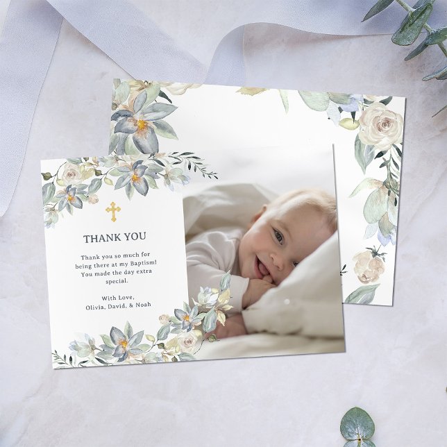 Cartão De Agradecimento Eucalipto simples e cruz Dourada | Batismo fotográ (A simple and elegant Baptism thank you card with eucalyptus, a gold cross, and your baby's photo)