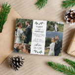 Cartão De Agradecimento Feliz Verde Mistura Casada Foto de Natal<br><div class="desc">Obrigado de colagem fotográfica que você carta de casamento para dizer obrigado e desejar aos seus convidados de casamento Feliz Natal. Adicione quatro das suas fotos maravilhosas de casamento e um obrigado pessoal que você envia e deseja para as férias e o ano novo de um lado, e uma foto...</div>