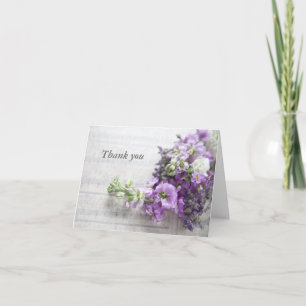 Cartão De Agradecimento Flores de cor lavanda no obrigado de música antigo