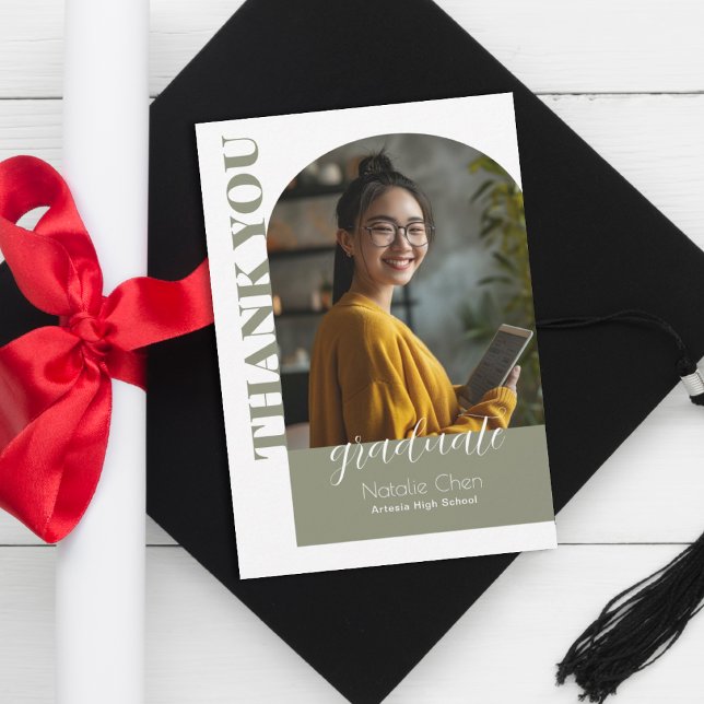 Cartão De Agradecimento Formando de Fotografia do Arch Verde Modern Sage (Criador carregado)