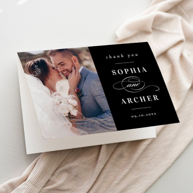 Cartão De Agradecimento Foto Clássica de Casamento Preto e Branco (Elegant Type Black and White Photo Wedding Thank You Card.)