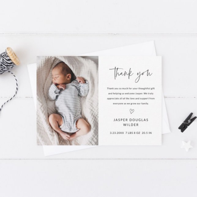Cartão De Agradecimento Foto de Bebê Preto e Branco com Letra Simples (Simple handwritten black and white baby photo thank you card.)