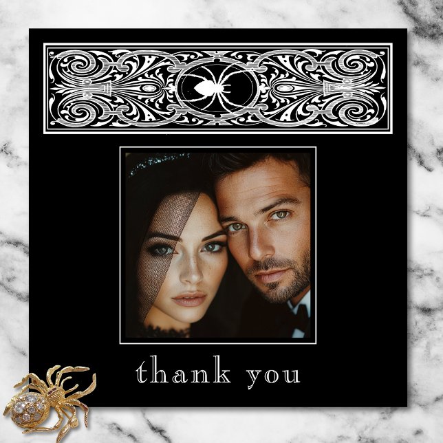 Cartão De Agradecimento Foto de casamento preto e branco de aranha assusta (Gothic Spooky Spider Black White Wedding Photo Thank You Card)