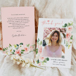 Cartão De Agradecimento Foto de Graduação de Formando de Garota Floral Ros<br><div class="desc">Cartões de agradecimentos De Graduação De Formando De Garota Floral Rosa Esbranquiçada. Para mais personalização,  clique no link "personalizar mais" e use nossa ferramenta design para modificar esse modelo.</div>
