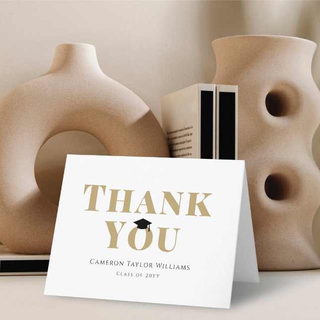 Cartão De Agradecimento Foto do Boné de formatura preto clássico do tabule (Classic Black Mortar Board Graduation Cap Photo Folded Thank You Card @ www.zazzle.com/color_therapy)