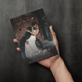 Cartão De Agradecimento Foto Escura e Monograma Casamento Preto Elegante